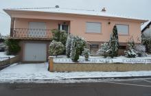 grande maison t5 avec sous sol aménagé et jardin arboré